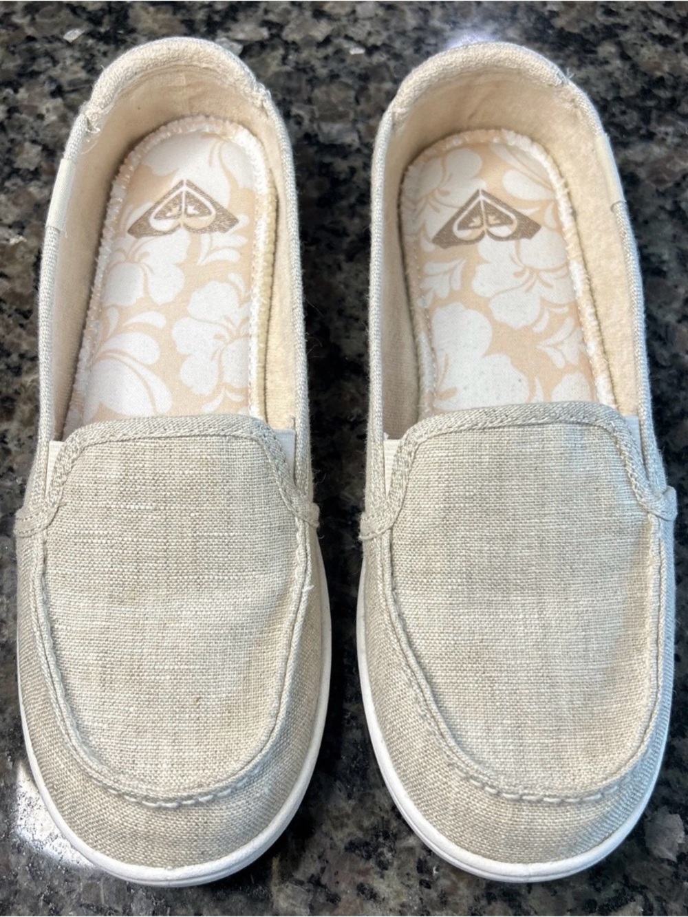 Roxy Minnow VII Women’s Slip-on Boat Shoe Casual Walking Loafer Oat Size 7